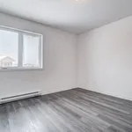 Rent 4 bedroom apartment of 92 m² in Gatineau