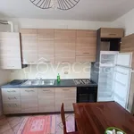 Rent 4 bedroom apartment of 70 m² in Adria