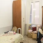 Rent a room of 100 m² in rome