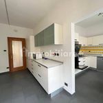 Affitto 5 camera appartamento di 210 m² in Ferrara