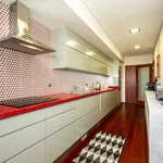 Rent 3 bedroom apartment of 135 m² in Porto