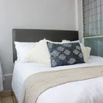 Rent 1 bedroom apartment in Johannesburg