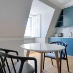 Rent 1 bedroom apartment of 60 m² in lisbon