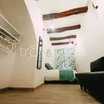 Rent 2 bedroom apartment of 30 m² in Napoli