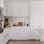 Rent 4 bedroom apartment of 85 m² in Lisboa