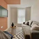 Rent 4 bedroom flat in Liverpool