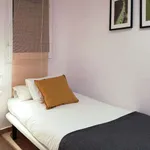 Rent 3 bedroom apartment of 55 m² in barcelona