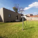 Rent 2 bedroom apartment in Roodepoort