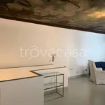 Affitto 3 camera appartamento di 100 m² in Firenze