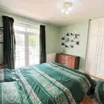 Rent 3 bedroom flat in South East England