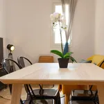 Rent 4 bedroom apartment of 60 m² in Barcelona