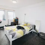 Rent 3 bedroom house in East Midlands