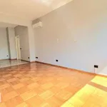 Rent 3 bedroom apartment of 100 m² in Milan