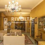 Rent 5 bedroom apartment of 350 m² in Roma