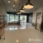 Rent 6 bedroom house of 496 m² in Bangkok