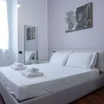 Rent 1 bedroom apartment of 65 m² in milan