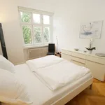 Rent 1 bedroom apartment of 775 m² in Dusseldorf