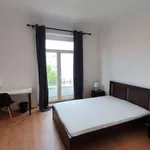 Rent a room in lisbon