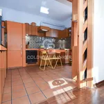 Affitto 8 camera casa di 182 m² in Sant'Agata li Battiati