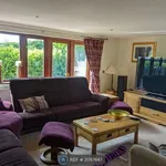 Rent 4 bedroom house in Cardiff