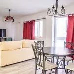 Rent a room of 140 m² in valencia