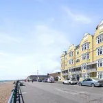 Flat to rent in St Auybns Mansions, Kings Esplanade, Hove BN3