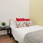 Rent a room in Madrid