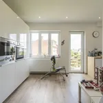 Maison de 208 m² avec 3 chambre(s) en location à Braine-l'Alleud