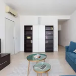 Rent 2 bedroom apartment of 85 m² in milan