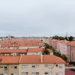 Rent 4 bedroom apartment of 101 m² in Lisbon