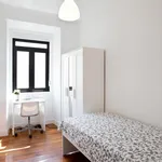 Rent 4 bedroom apartment in Lisbon