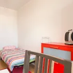 Rent a room in lisbon