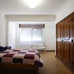 Rent 5 bedroom apartment in Lisbon