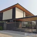 Rent 5 bedroom house of 610 m² in Bangkok