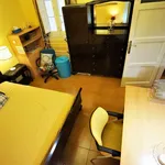 Rent a room in Madrid']