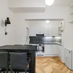 Pronajměte si 4 ložnic/e byt o rozloze 88 m² v Prague