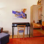 Rent 2 bedroom apartment of 65 m² in Berlin