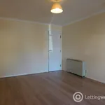 Rent 3 bedroom flat in Aberdeen