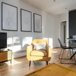 Rent 2 bedroom flat of 797 m² in London