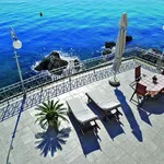 OPATIJA, IČIĆI - Luxurious apartment of 140 m2, with its own beach, for long-term rent