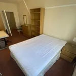 Rent 4 bedroom flat in Broxtowe