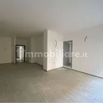 Rent 2 bedroom apartment of 68 m² in Como