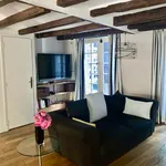 Rent 5 bedroom apartment of 90 m² in Paris