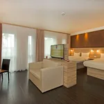 Rent 1 bedroom apartment of 64 m² in Hanover