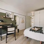 Rent 3 bedroom apartment of 78 m² in Paris