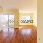 Rent 3 bedroom apartment of 213 m² in Cidade da Maia