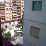 Rent a room in Valencia']