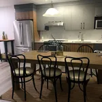 Appartement de 1076 m² avec 4 chambre(s) en location à Sherbrooke