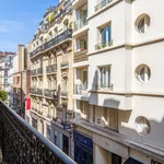 Rent 2 bedroom apartment of 30 m² in Paris