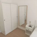 Rent a room in lisbon